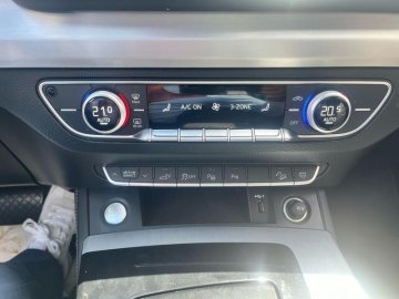 AUDI Q5 55 TFSI e 367ch S line quattro S tronic 7