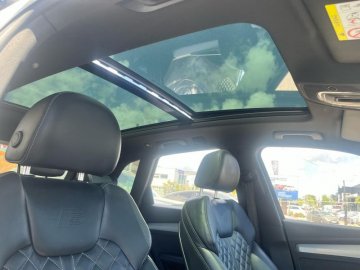 AUDI Q5 55 TFSI e 367ch S line quattro S tronic 7