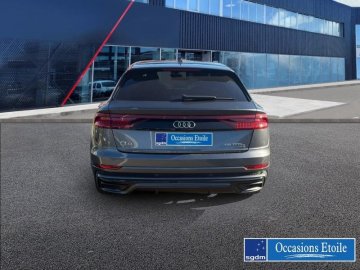 AUDI Q8 55 TFSI e 381ch S line quattro tiptronic 8