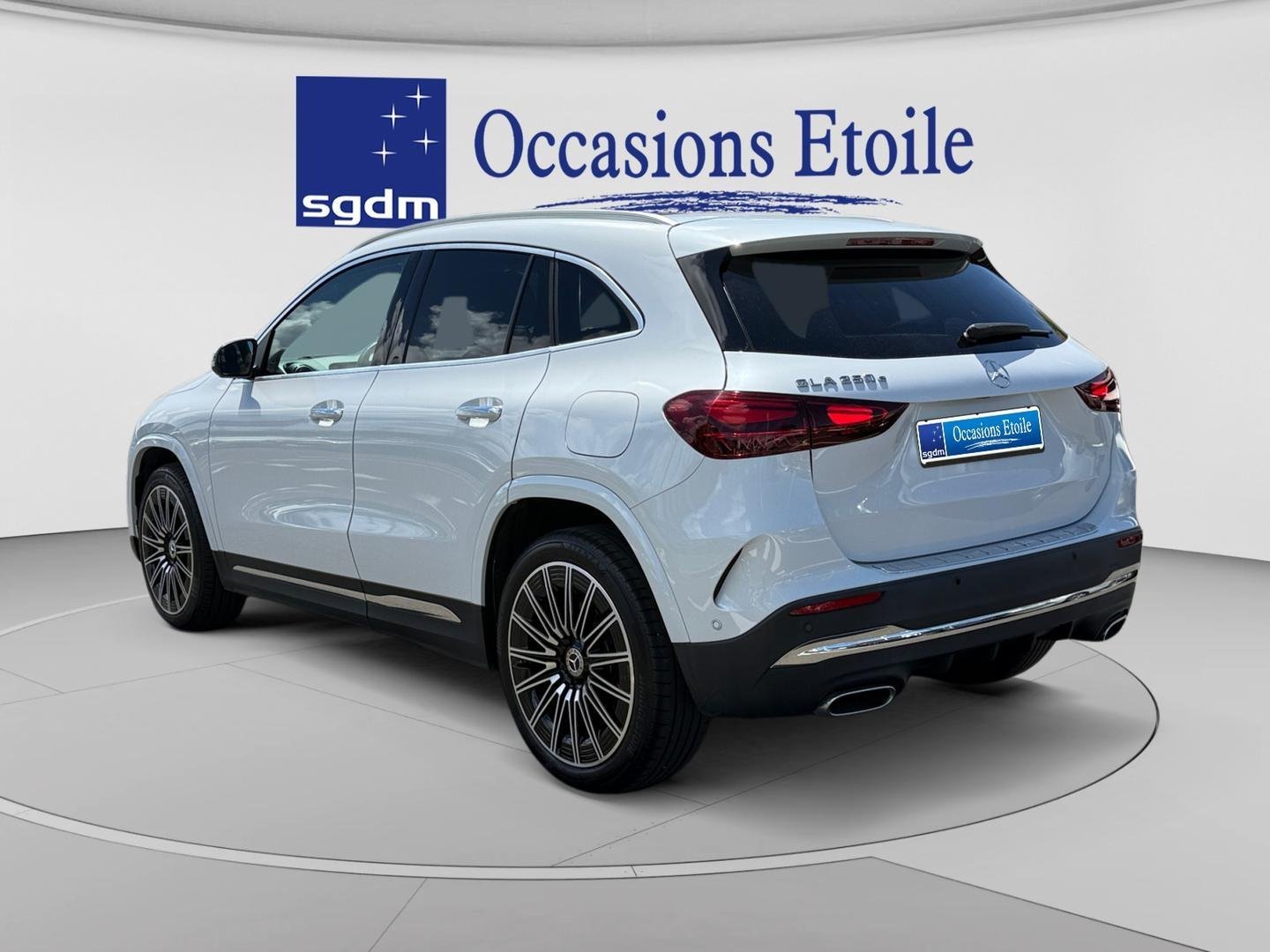 MERCEDES-BENZ GLA 250 e hybride rechargeable 218ch AMG Line 8G-DCT