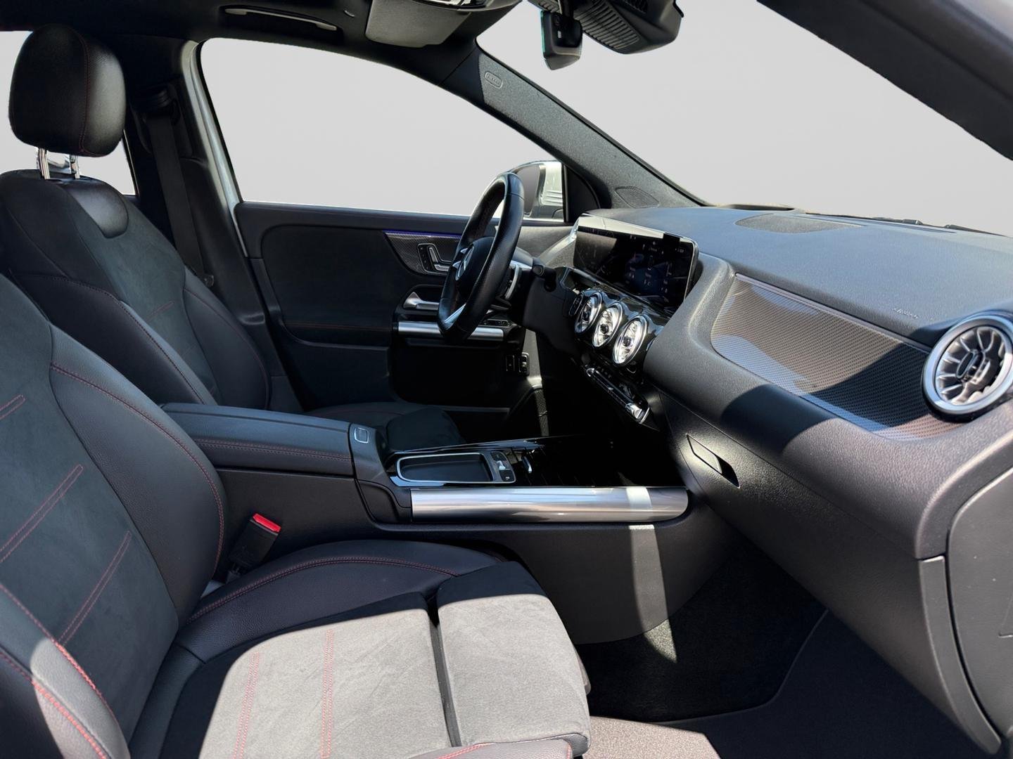 MERCEDES-BENZ GLA 250 e hybride rechargeable 218ch AMG Line 8G-DCT