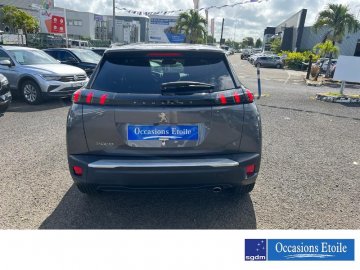 PEUGEOT 2008 1.5 BlueHDi 130ch S&S Allure EAT8 7cv 1.5 BlueHDi 130ch S&S Allure EAT8 7cv
