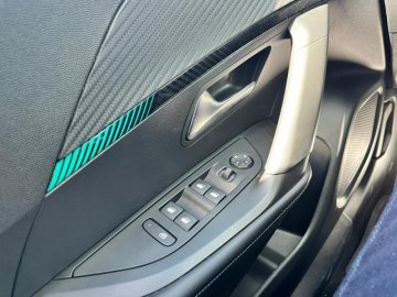 PEUGEOT 2008 e-2008 136ch Allure