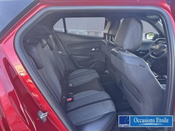PEUGEOT 2008 e-2008 136ch Style
