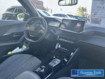 PEUGEOT 2008 e-2008 136ch Style