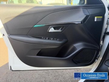 PEUGEOT 208 e-208 136ch Style