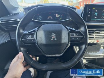 PEUGEOT 208 e-208 136ch Style